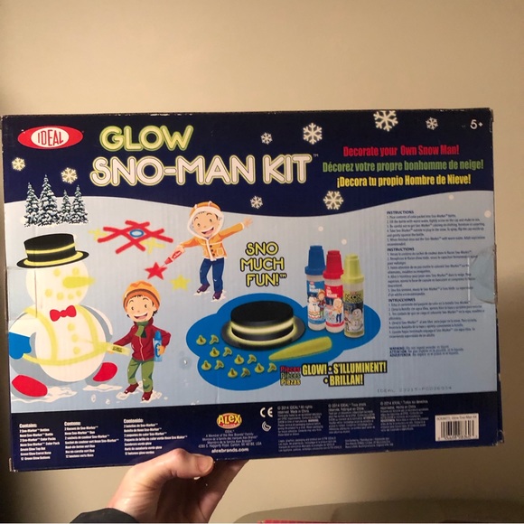 NWT GLOW Snowman decorating kit new in box - Picture 5 of 9